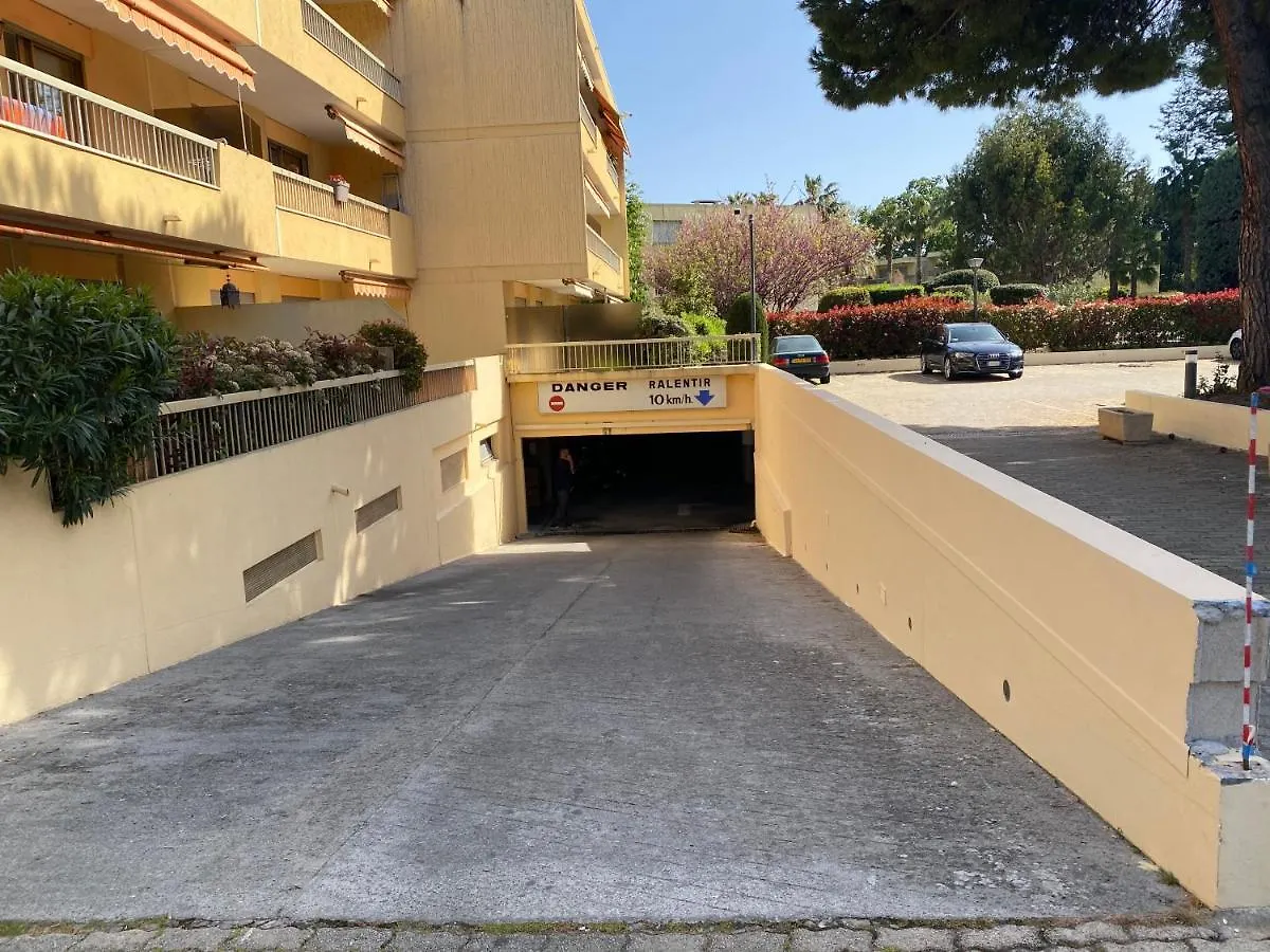 Residence Les Eucalyptus Antibes Apartment